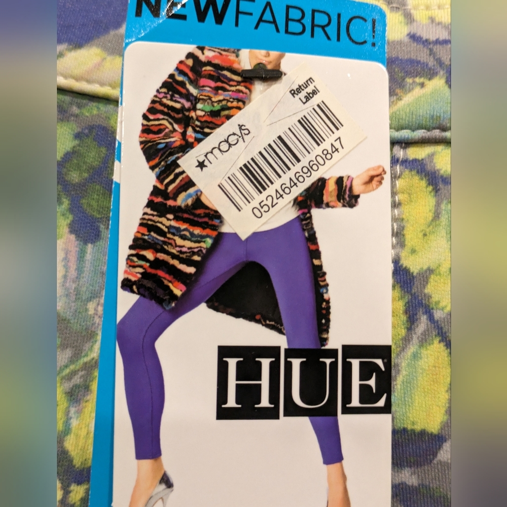 Hue. Women's Leggings - Stretchy Pants For Women's Size MEDIUM - Picture 2 of 3